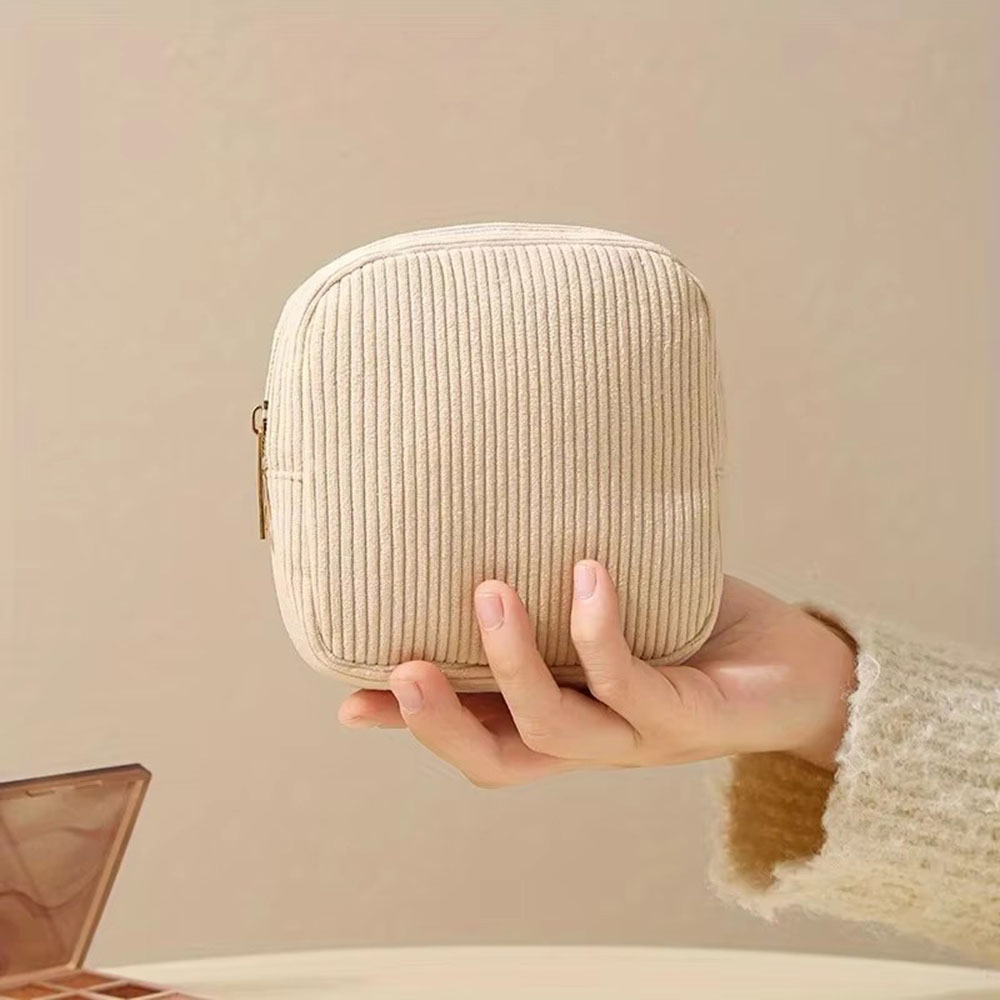 Grote capaciteit maandverbandt - Cable Organizer Bag recensie en prijs